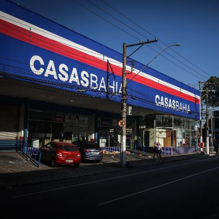 Ex-funcionários das Casas Bahia no ES relatam atraso de pagamentos após demissões